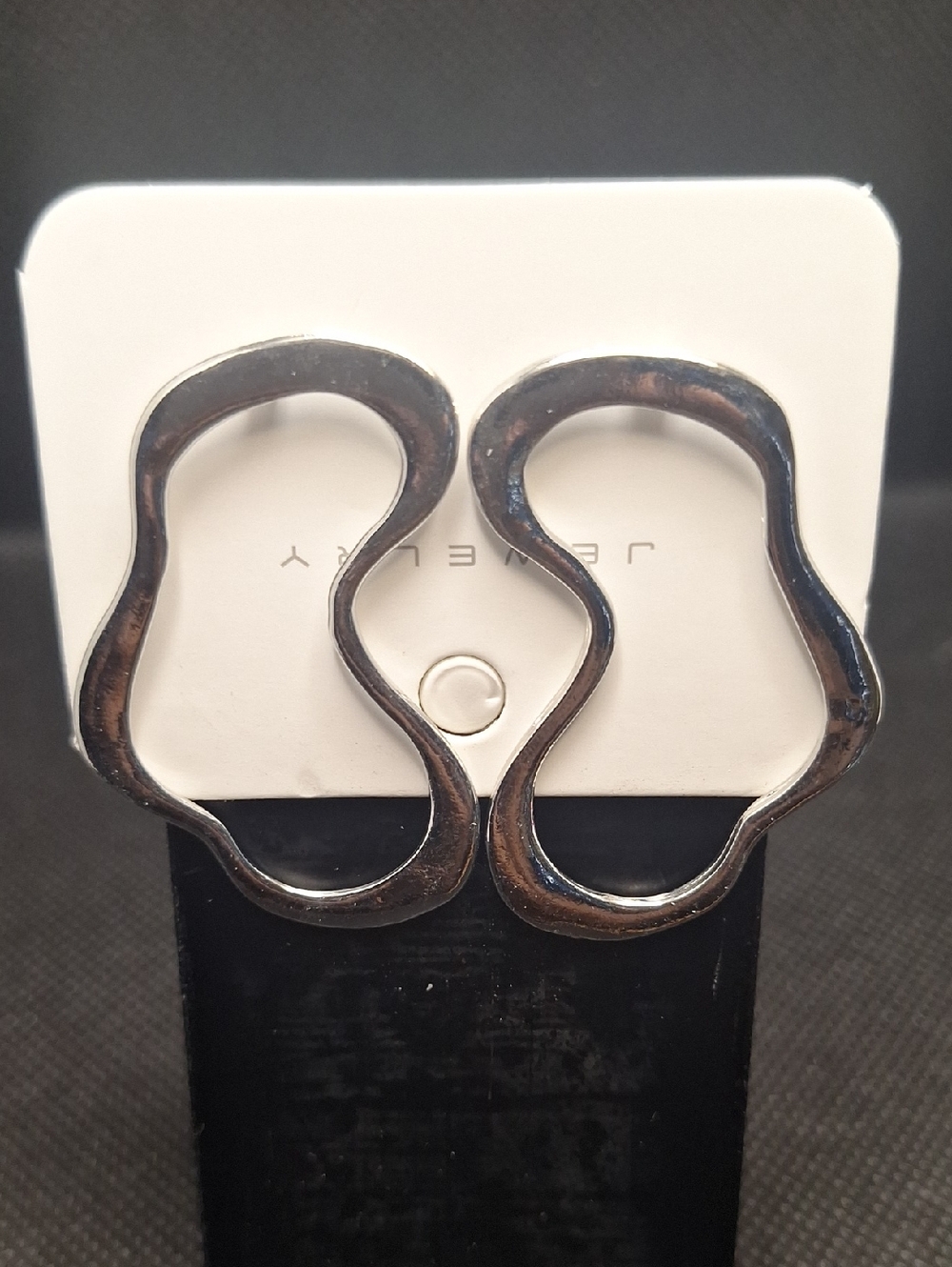 Wavy Hoop Earrings in Dark Silver Tone